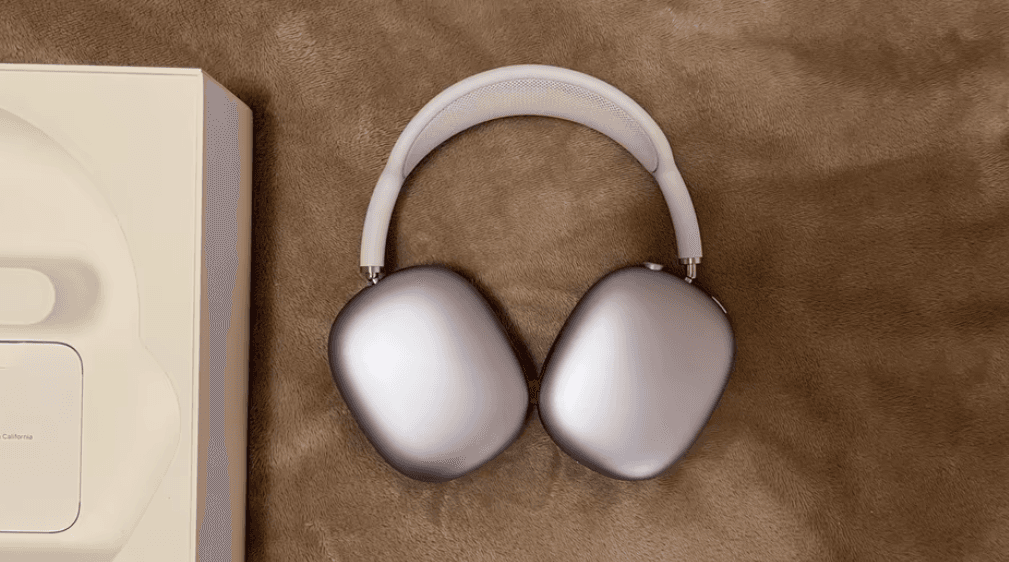 Apple AirPods Max Violet USB-C – Excellent Condition, with Original Box - Image 1