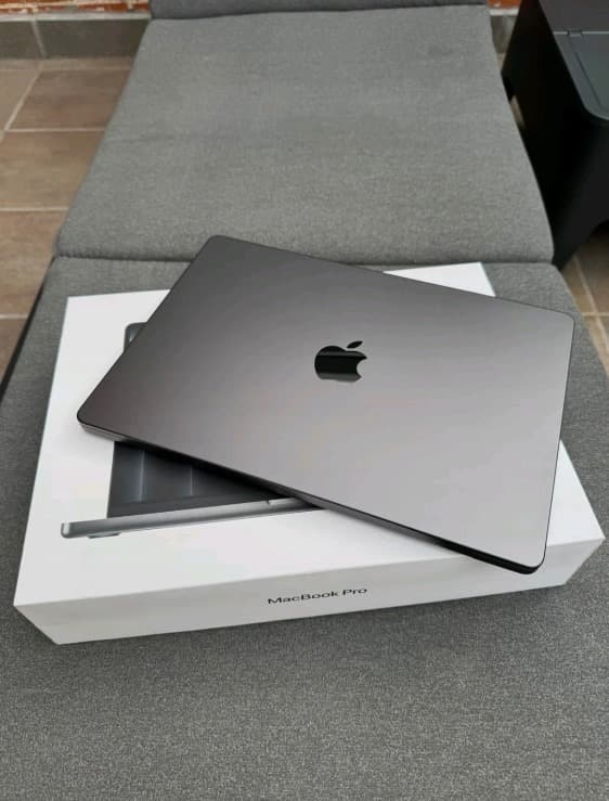 Apple MacBook Pro 14" (512GB SSD, M3, 8GB) Laptop - Space Gray - MTL73FN/A (October 2023) - Image 1