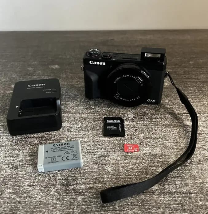 Canon PowerShot G7 X Mark III Digital Vlogging Camera 20.1MP Bundle with 128GB SD Card - Image 1