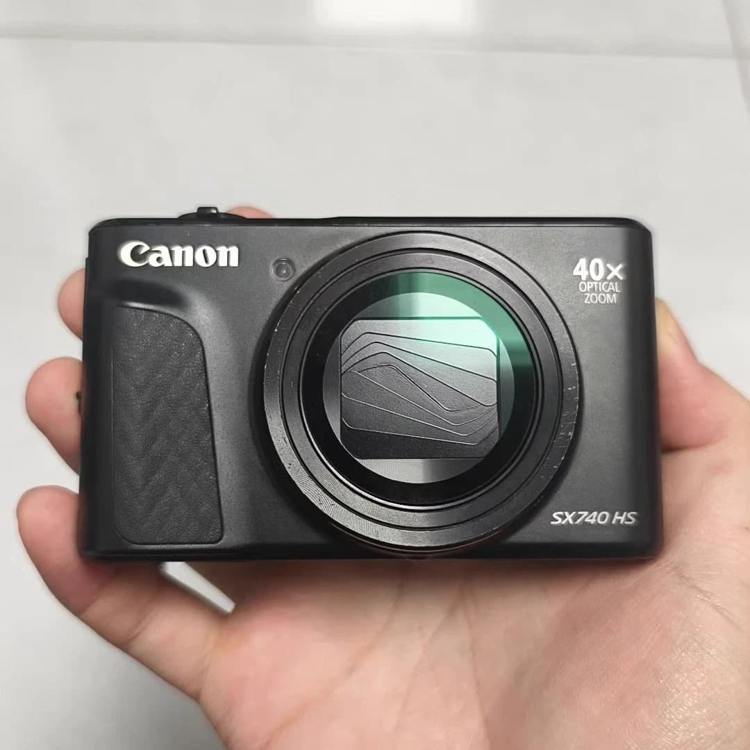 Canon PowerShot SX740 HS Digital Camera 20.3MP 40x Optical Zoom Built-in Wi-Fi - Image 1