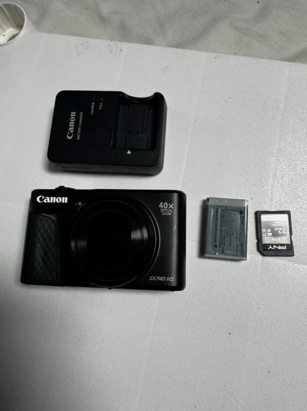 Canon PowerShot SX740 HS 20.3MP Digital Camera 40x Optical Zoom, 4K Video, WiFI - Image 1