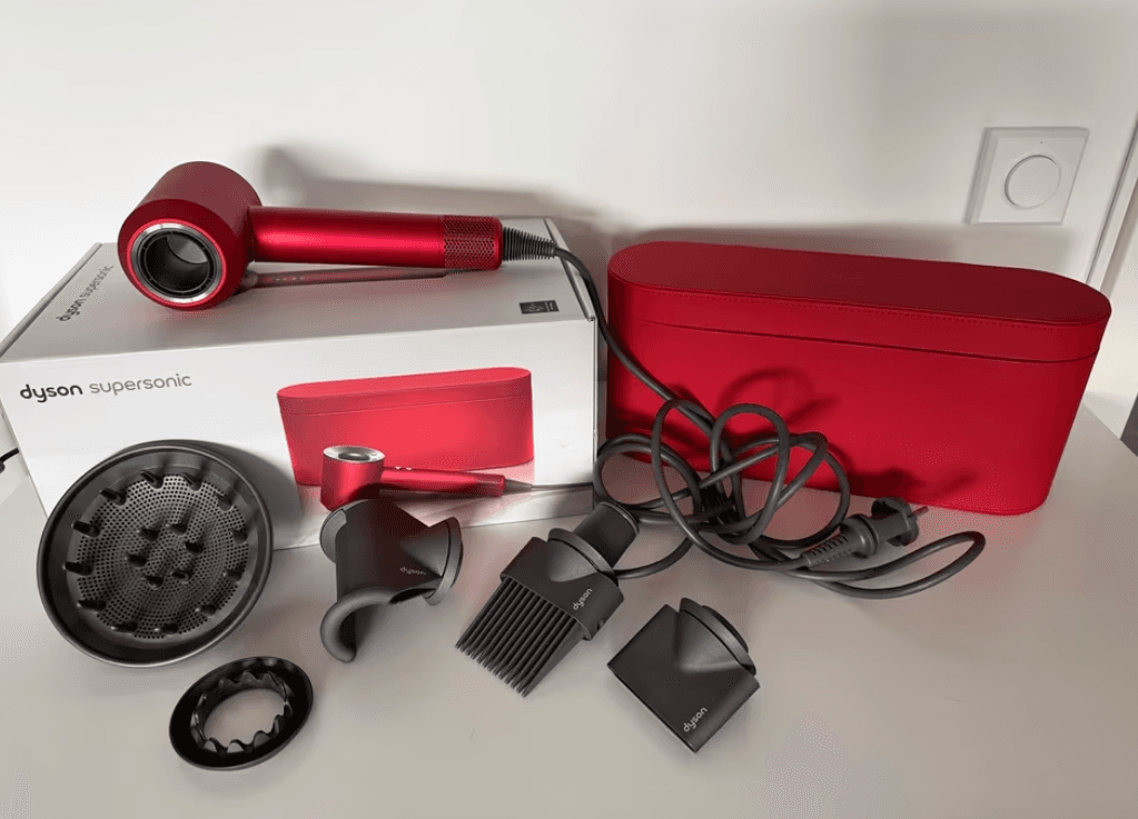Dyson Supersonic Hair Dryer Red/Nickel - Image 1