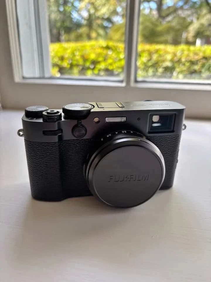 For sale is a brand new, black Fujifilm X100VI. It was only removed from its box - Image 1