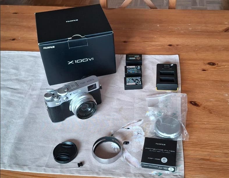 Fujifilm X100VI Silver + Accessories - Brand new, 3,100 shots - Camera - Image 1