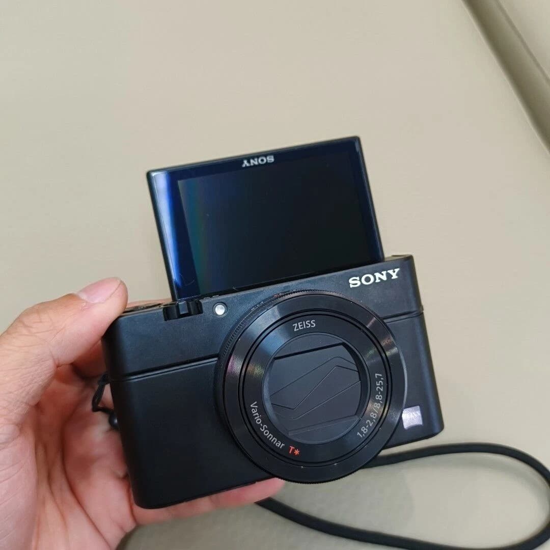 Sony DSC-RX100 III RX100M3 20.1 MP Digital Camera Built-in WiFi NFC Black - Image 1