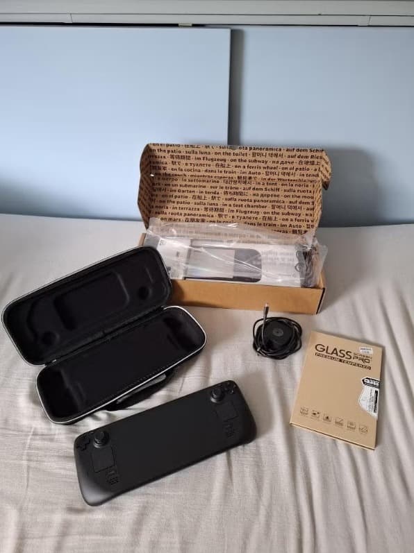 Valve Steam Deck OLED 512 GB (includes screen protector) - Image 1