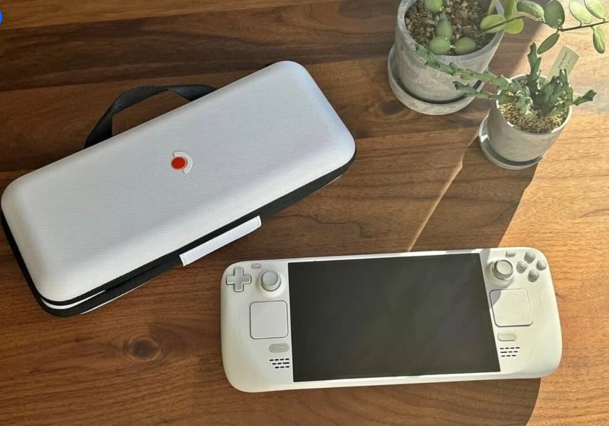 Valve Steam Deck OLED White 1TB Limited Edition + Original Dock + 2TB Corsair SSD – SEALED Bundle - Image 1