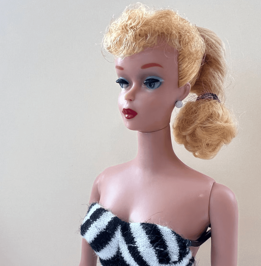 Vintage Barbie #5 Blonde Ponytail – Complete with Box, Original Booklet, High Heels, Sunglasses, Swimsuit & Stand - Image 1